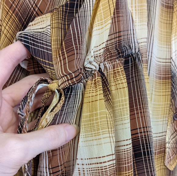 BCBGMaxAzria Silk Boho Plaid Drapey Cinch Blouse size Medium - Picture 6 of 8
